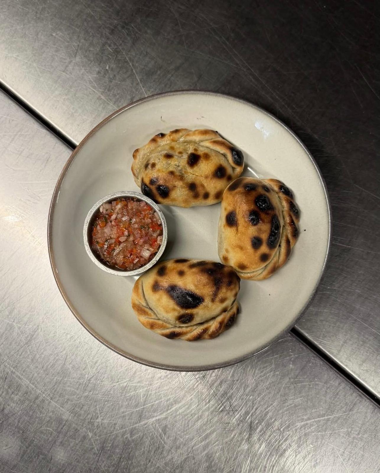 Empanadas artesanales de la cocina a leña